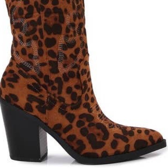 Berness Arizona Leopard Print Western Embroidered Low Heeled Cowboy Boots - Picture 3 of 8